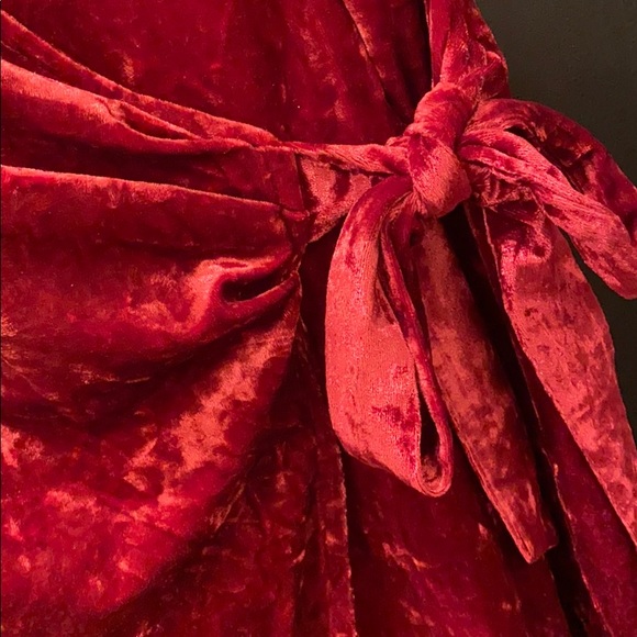 💋Romper💋 💋❤️💋 Size M - Picture 3 of 3